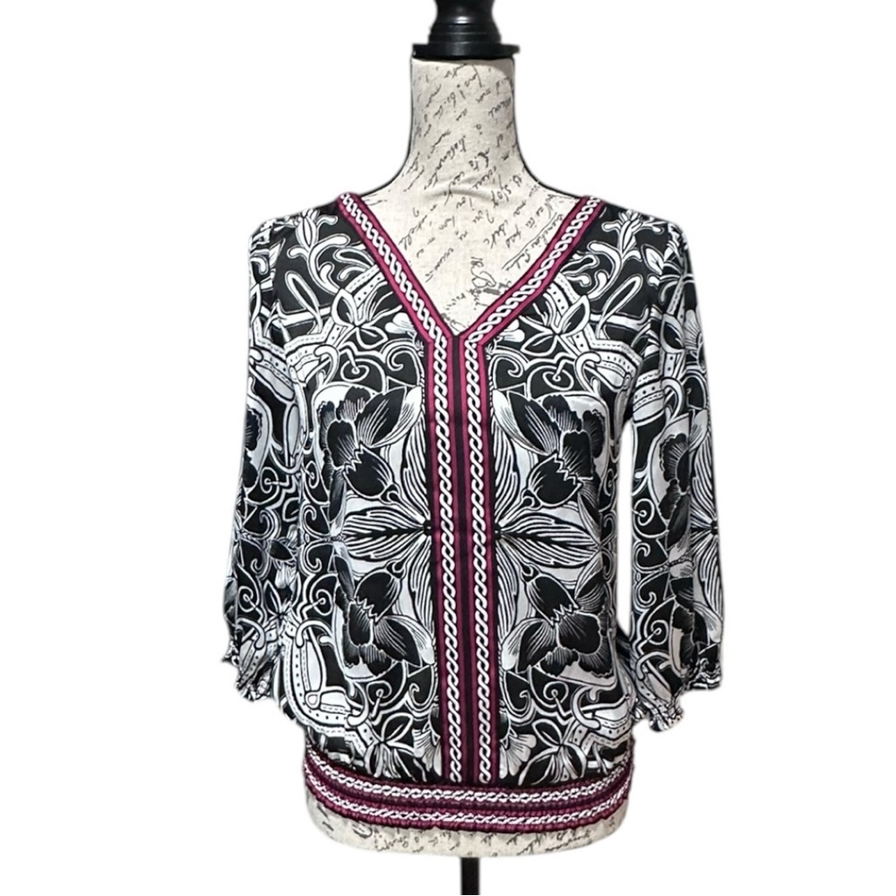 WHBM Black, White & Red 3/4 Sleeve Pullover Blouse Size 0